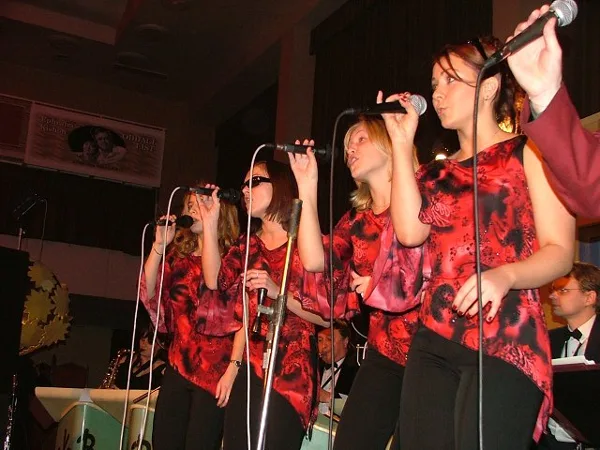Divadelní bál 2005